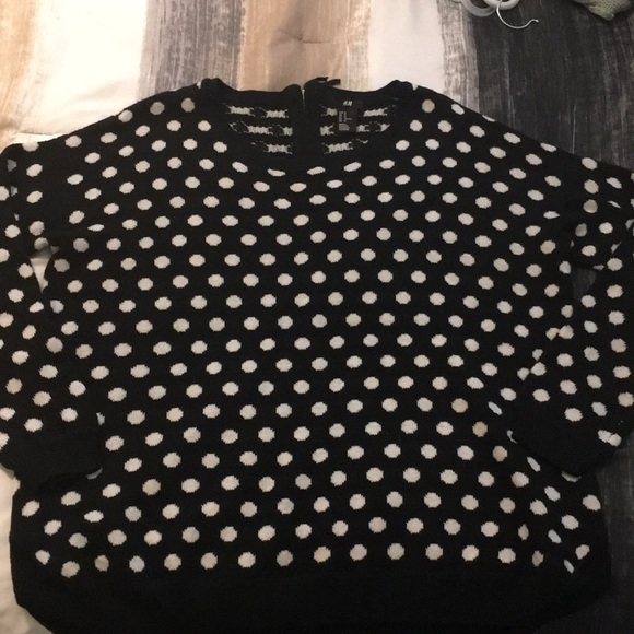 H&M Black & White Polka Dot Sweater H&M Black & White Polka Dot Sweater